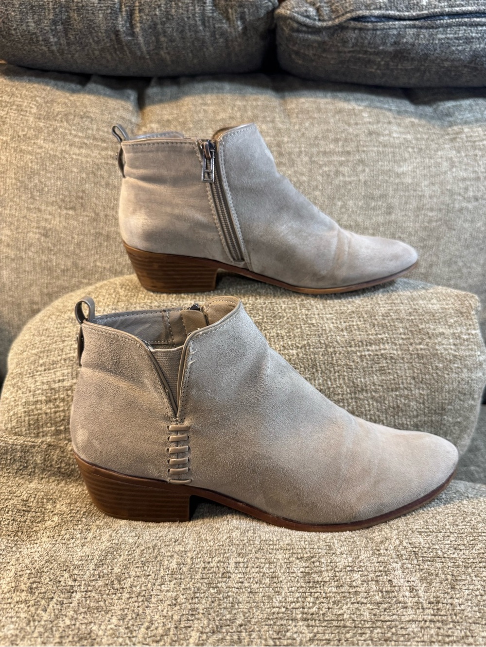 Sam & Libby Gray Faux Suede Ankle Booties Size 9.5